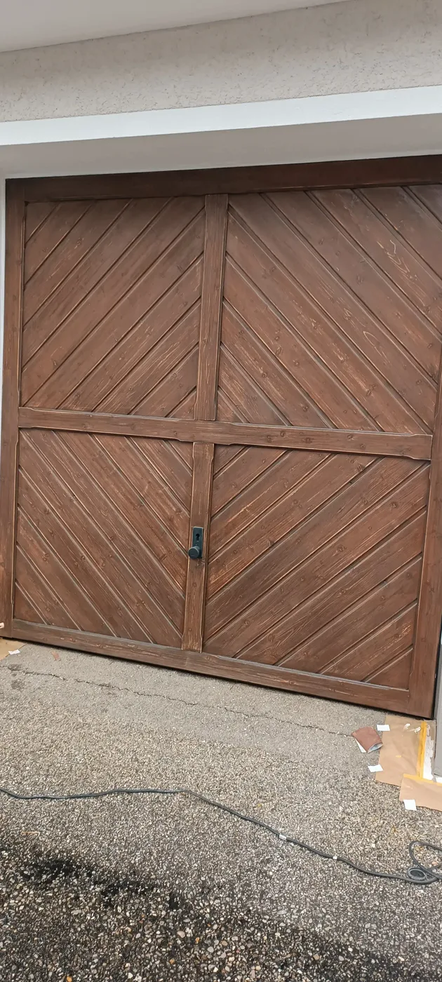 Painted facade and refurbished wooden window frames (1) – A&G Premium Service, Salzburg